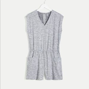 🌟HOST PICK🌟Reitmans romper HYBA